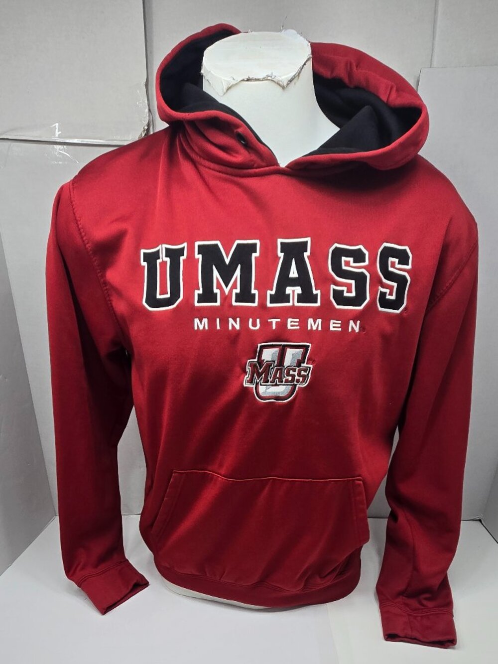 🏀🔥 UMass Minutemen Colosseum Hoodie – Men’s Large 🔥🏀